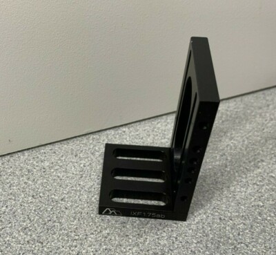 Siskiyou  IXF1.75an 90 Degree Mount Bracket 