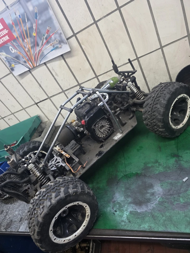 RC Modellauto 1:5 Oder 1:6 2takt Verbrenner REELY ( Dachbodenfund,defekt) - Bild 4 von 4