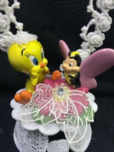 Tweety Bird Garden Butterfly Warner Brothers Looney Tunes Wedding Cake Topper - Picture 2 of 4