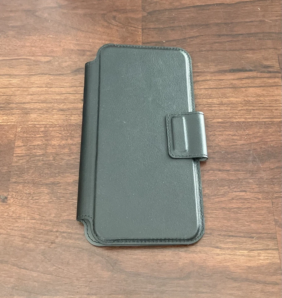 OtterBox Folio Wallet for MagSafe for iPhone 15 Pro / 14 Pro - Black - Image 3 of 3