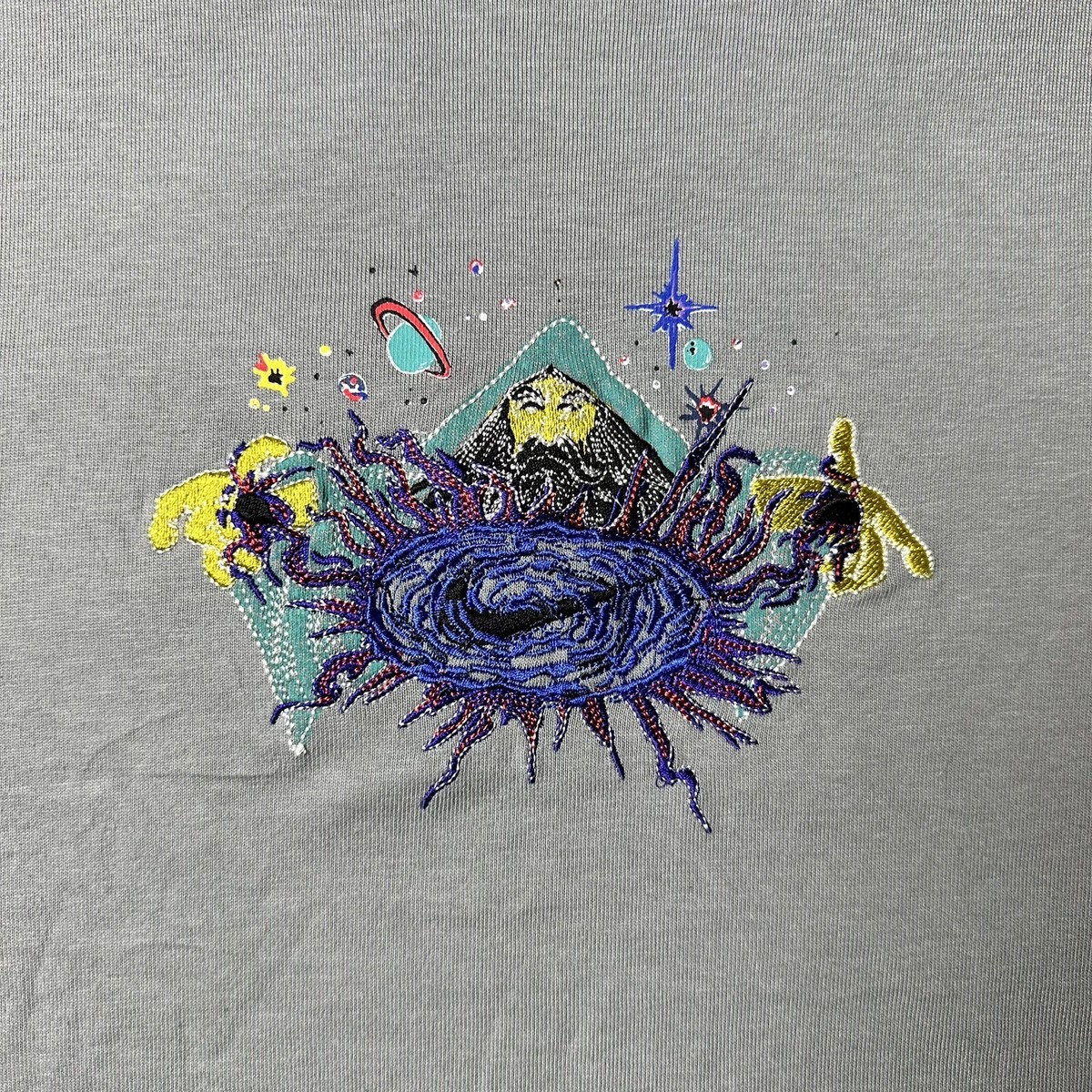 NIKE Shirt Mens MEDIUM gray MAGIC Wizard Embroidered Interstellar