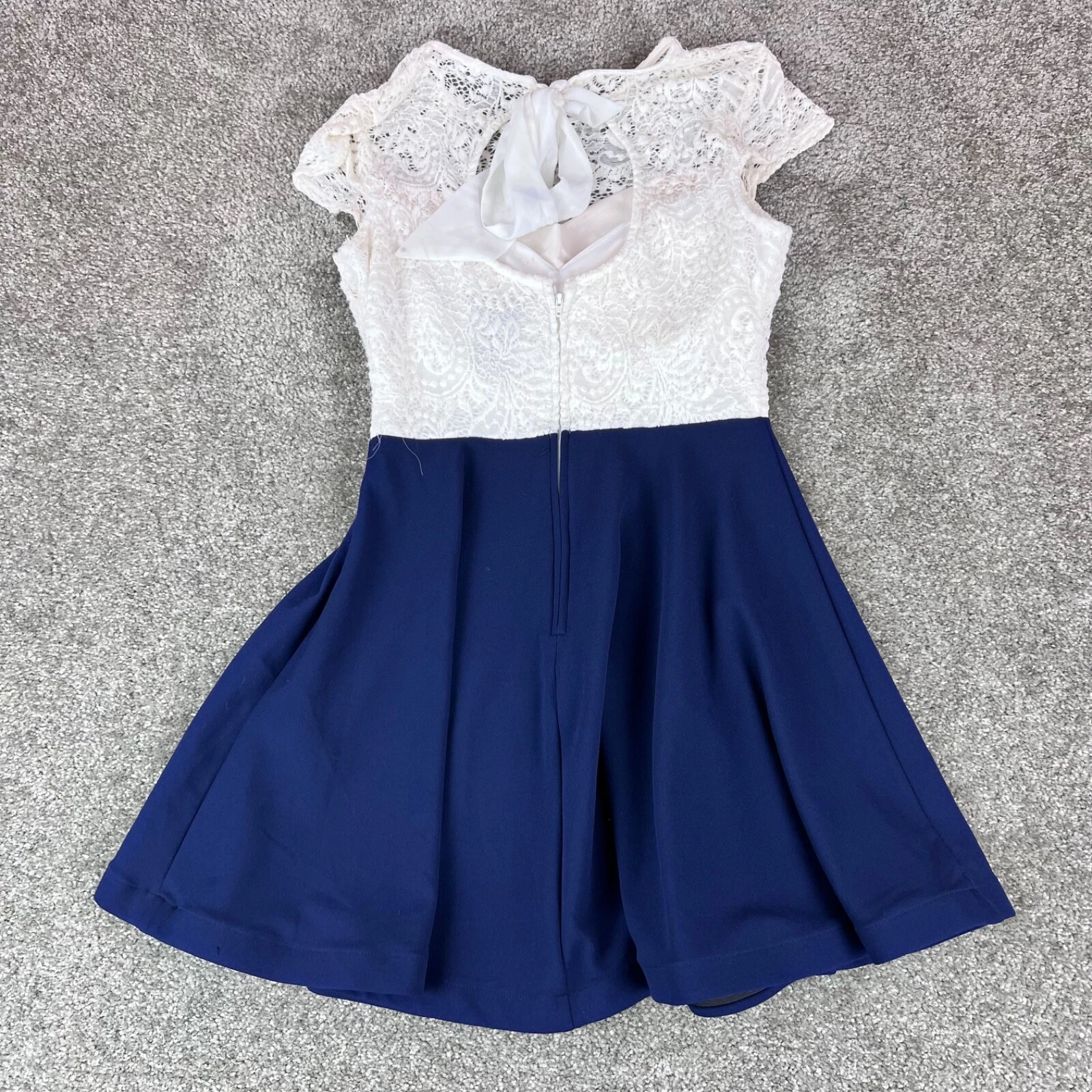 OFF WHITE Abito gonna B Darlin aderente e svasato bianco sporco pizzo blu navy taglia 7 8 junior REA