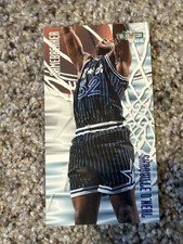 Shaquille O'Neil basket ball card in excelent condition.