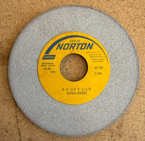 Norton 32A60-K5VBE 6" X 1/4" X 1-1/4" 60 Grit Aluminum Oxide Grinding Wheel