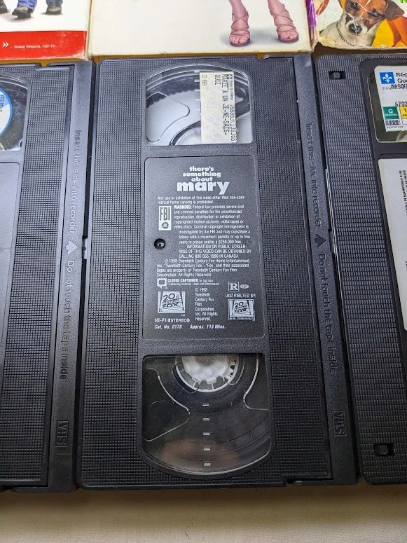 4-Pack VHS – Comédies Cultes VF (Le Masque / Marie / Mr Bean / Voici Polly) - Image 4 of 4