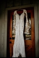 Vintage Lace Tulle Bell Sleeve Bridal Dress Size 0 Mermaid V Neck