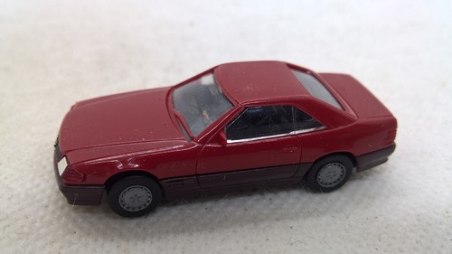 Herpa 2516 Mercedes MB 500 SL R129 hightech rot Motorhaube zum Öffnen (84)