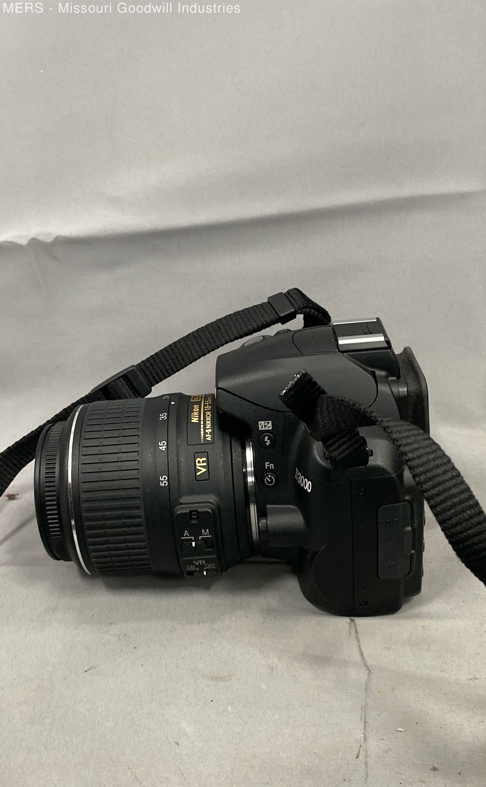 Nikon D3000 Digital Camera & Accessories With Carrying Bag AS IS eBay