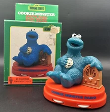 Vintage Sesame Street Cookie Monster AM/FM Transistor Radio Figural JPI 1989 PBS