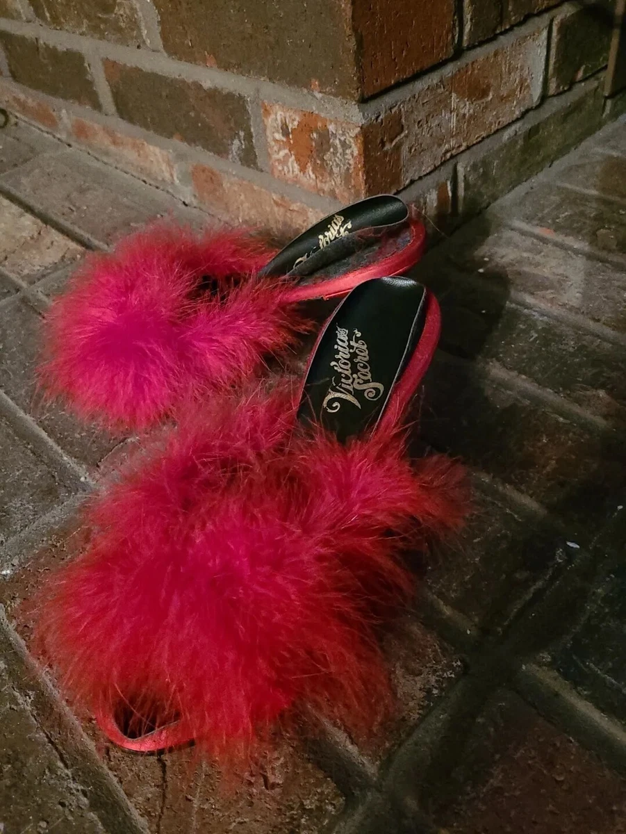 Pink store feather sliders