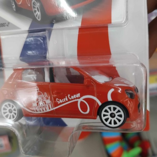 MAJORETTE 60th RENAULT Twingo sacre cocur Sport Funny Luxury Metal Car - Picture 4 of 4