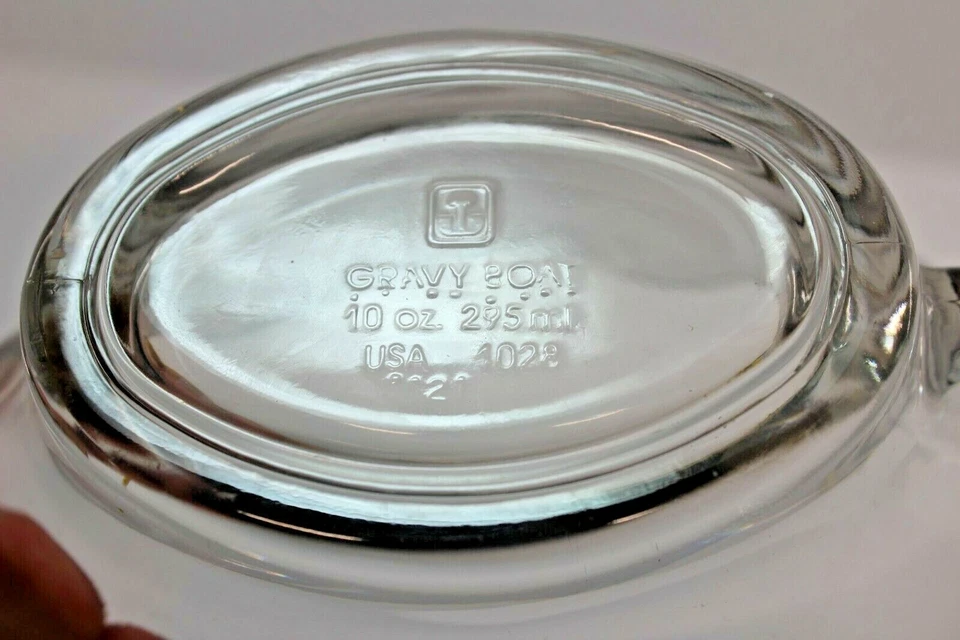 Anchor Hocking Gravy Boat Bowl Clear Heavy Glass w/ Handle - Made in USA - Image 2 of 4