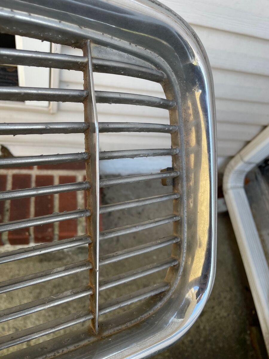 1973-1979 Jaguar Series II XJ6 XJ12 Bonnet Radiator Grill 1973-1979 Jaguar Series II XJ6 XJ12 Bonnet Radiator Grill