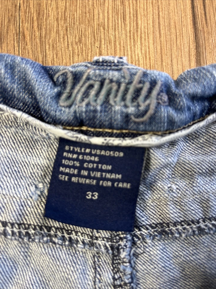 Pantalones cortos para mujer talla 33 recortes bordados bolsillos tiro medio tocador marca 5” ins. Foto 2 de 4