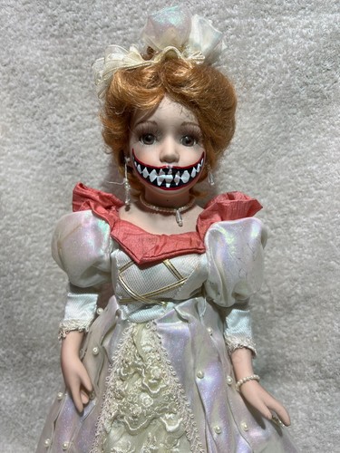 Haunted Doll Store - Maßanfertigung, Halloween, gruselige Puppen - Sie wählen - Bild 391 von 976