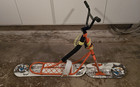 SnowBaaR Skibob Snowbike Freeride mit Lenker, 2 Ski, 135 cm, weiß orange