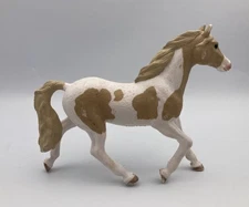 Schleich PAINT MARE Pinto Horse 2018 Animal Figure 13884 Light Brown & White