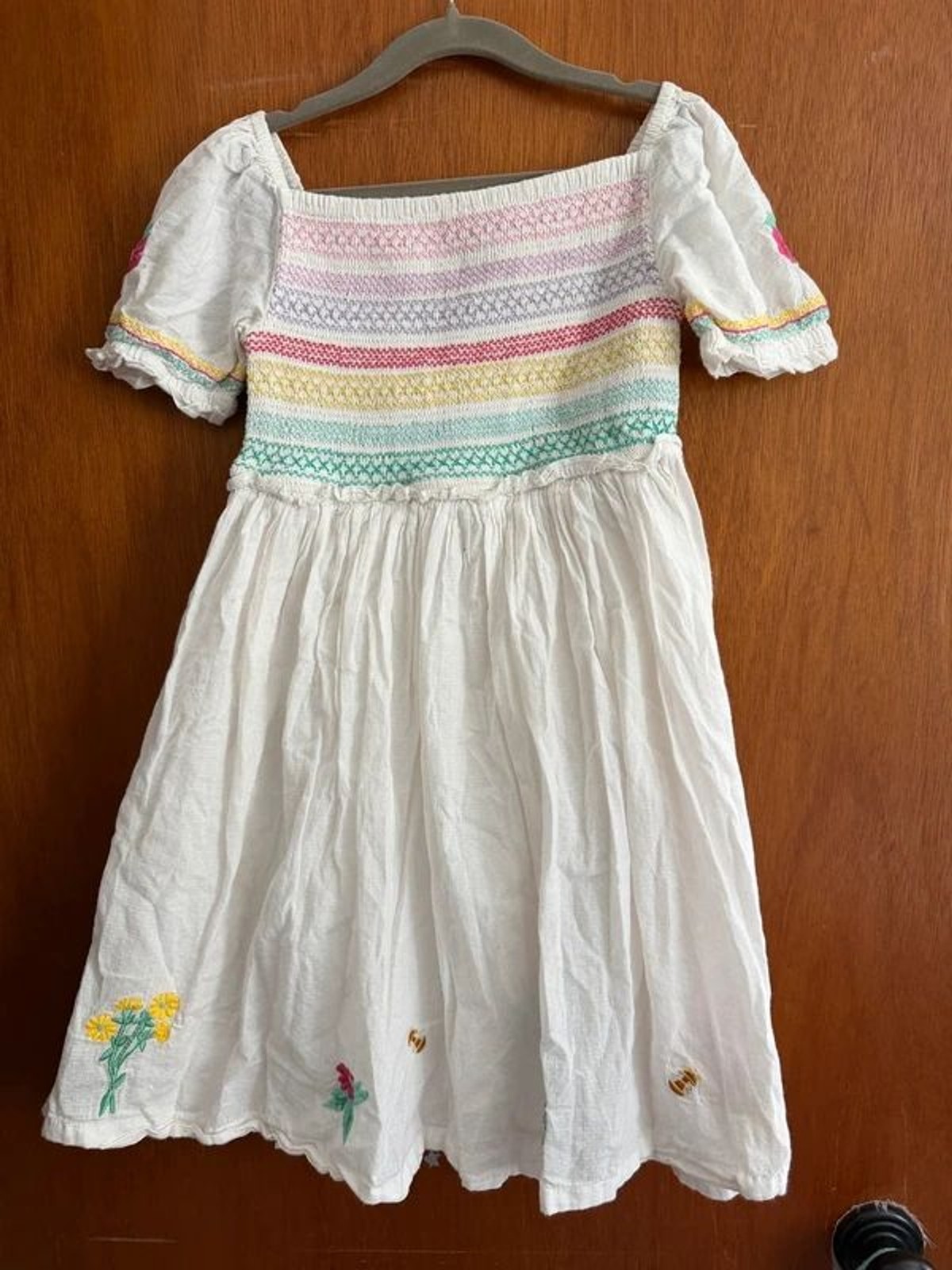 Mini Boden 6-7 embroidered flower dress
