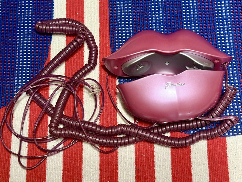 Vintage Bratz 2003 Pink Lip Phone Telephone Tested. 