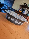 Vintage Pyrex Black Snowflake Casserole Baking Dish 045  2 1/2 QT Quart With Lid