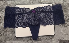 NWT VICTORIA'S SECRET PINK S NAVY BLUE FLORAL LACE RARE CHEEKSTER THONG PANTIES