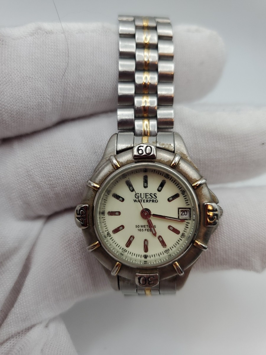 a vintage Guess Waterpro watch Vintage GUESS WATERPRO 5-BAR Quartz Men main image 4
