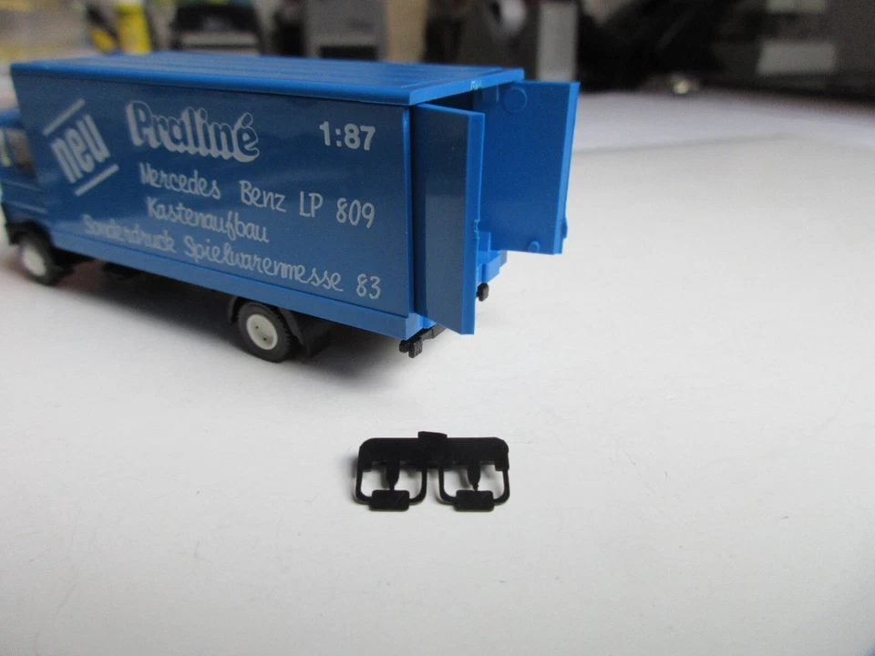 Praline 1:87 Mercedes Valise Camion Praline LP 809 - Photo 4/4