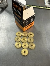 QTY 1 BOSTON GEAR G-175 BRASS SPUR GEAR 32 PITCH 32 TEETH 1/4" BORE 14.5 DEG. PA