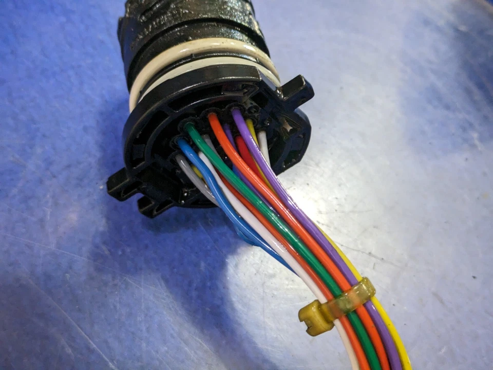 ZF Bentley BMW X5 (E53) 6HP-26 AUTOMATIC TRANSMISSION valve body wiring harness - Image 4 of 4