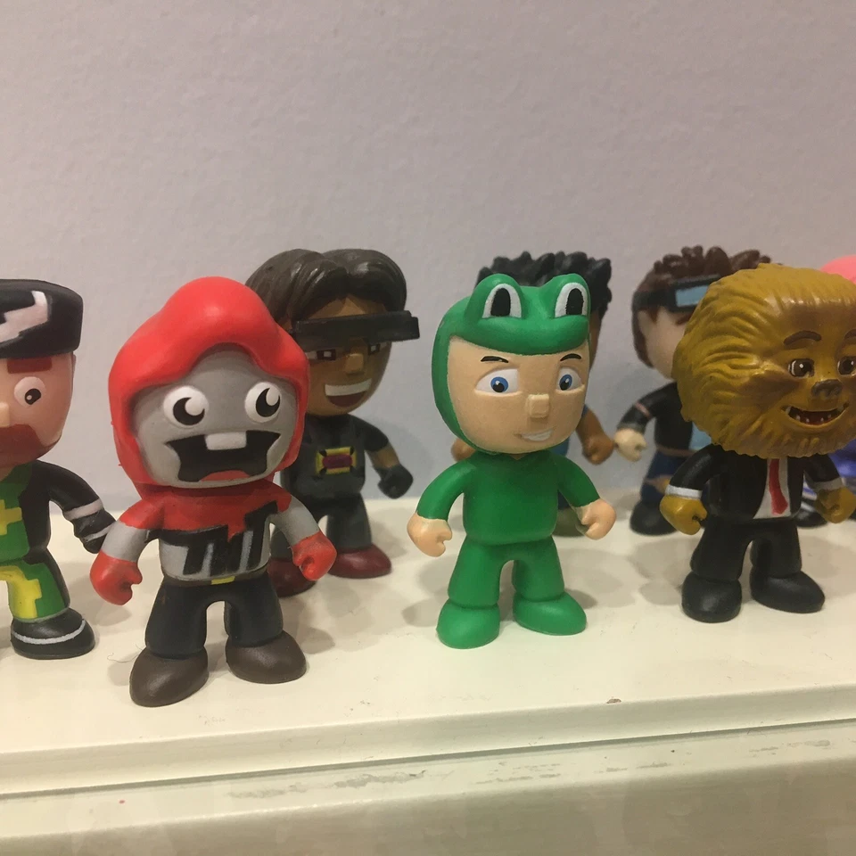 TUBE HEROES CÁPSULA CIEGA FIGURA MISTERIOSA "LDSHADOWLADY" Lote Juego de 16 PIEZAS GUC Foto 4 de 4