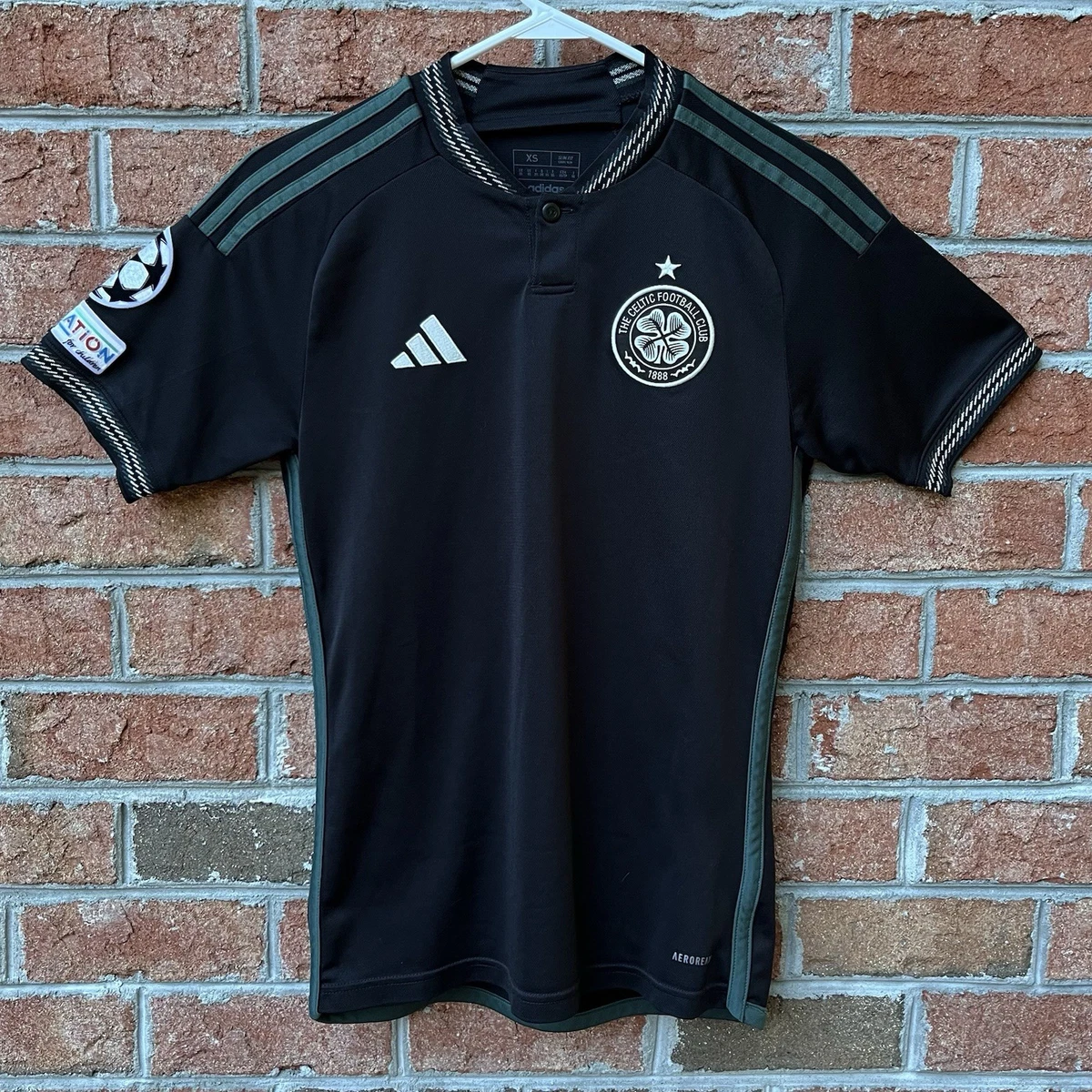 Las mejores ofertas en Club INTERNACIONAL celta negro Camisetas de