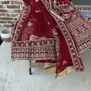 Handmade Pakistani Women Salwar Kameez Lot w/ Embroidered Net Dupatta
