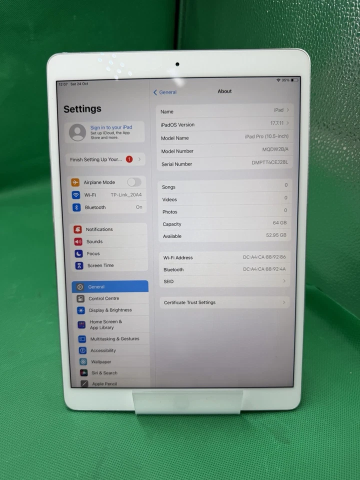 Apple iPad Pro 10.5-inch · 64GB · Wi-Fi, photo 1 of 2