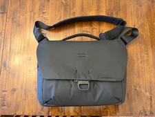 Peak Design Everyday Messenger V2 Shoulder Bag - 13L - Black - Great Condition!