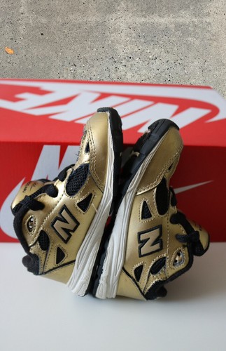 New Balance 990 V4 Kids Sneakers Size 8C KJ990AUI Metallic Gold Sneakers Shoes - Picture 11 of 13