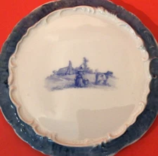 DELFT BLUE PORCELAIN TRIVET ANTIQUE VINTAGE BLUE FARM SCENE 6.5"