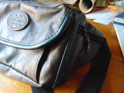 Older Cascade Falls leather fanny pack- VG condition - Picture 7 of 8