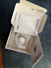 Fibaro USA FGBHMS-001 Motion Sensor, HomeKit-enabled Multi-Sensor white 