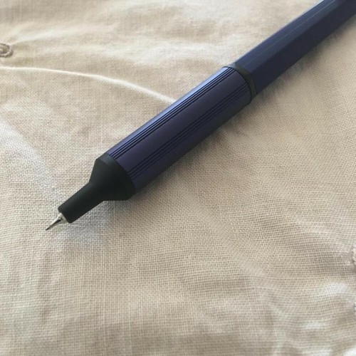 Uni (Mitsubishi) Jetstream Edge Ballpoint Pen 0.28 mm - Black ink Navy Body - Picture 5 of 11