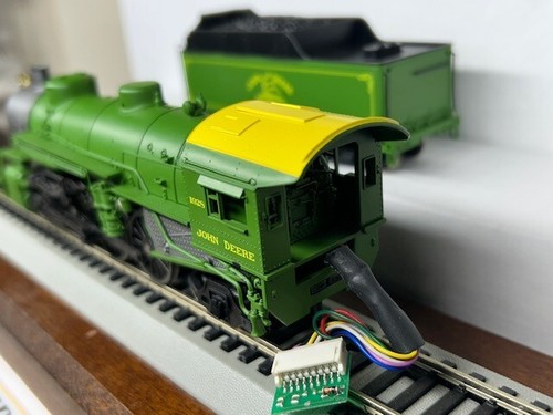 JOHN DEERE 2003 3rd Series 4-6-2 USRA PACIFIC STEAM / 2 GP TRACTORS HO Scale NEW - Picture 12 of 24