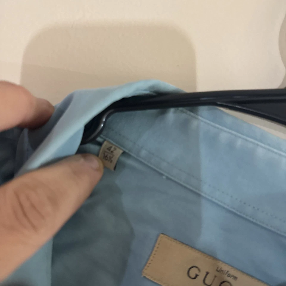 Camisa abotonada uniforme Gucci azul claro - No a la venta - Hecha en Bulgaria  Foto 4 de 4