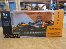 1:43 Bburago Premium F1 MCL39 Oscar Piastri 81 McLaren Formula 1 Race Car 2025