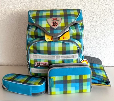 McNeill Schulranzen-Set - Ergo Light Trekking Caro, green, 7tlg. + 2 Flip-Motive
