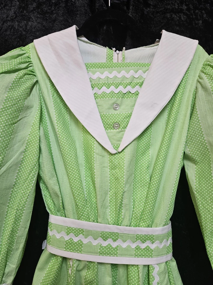 Performance Stage Costume Victorian Dress sizes  BUST 24" WAIST 34" LENGTH 54x - Image 3 of 4