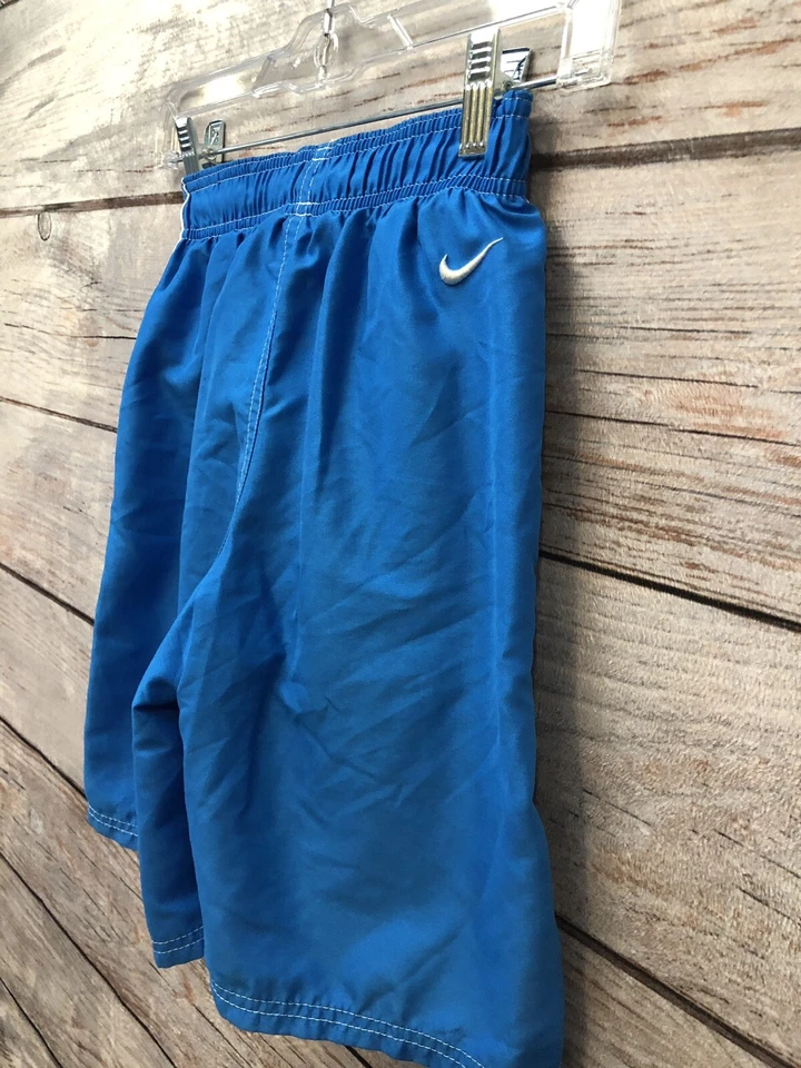 Pantalones Cortos de Natación NIKE Azul/Blanco con Forro Bolsillos Elásticos/Cordón Cintura Niños Pequeños Foto 2 de 4