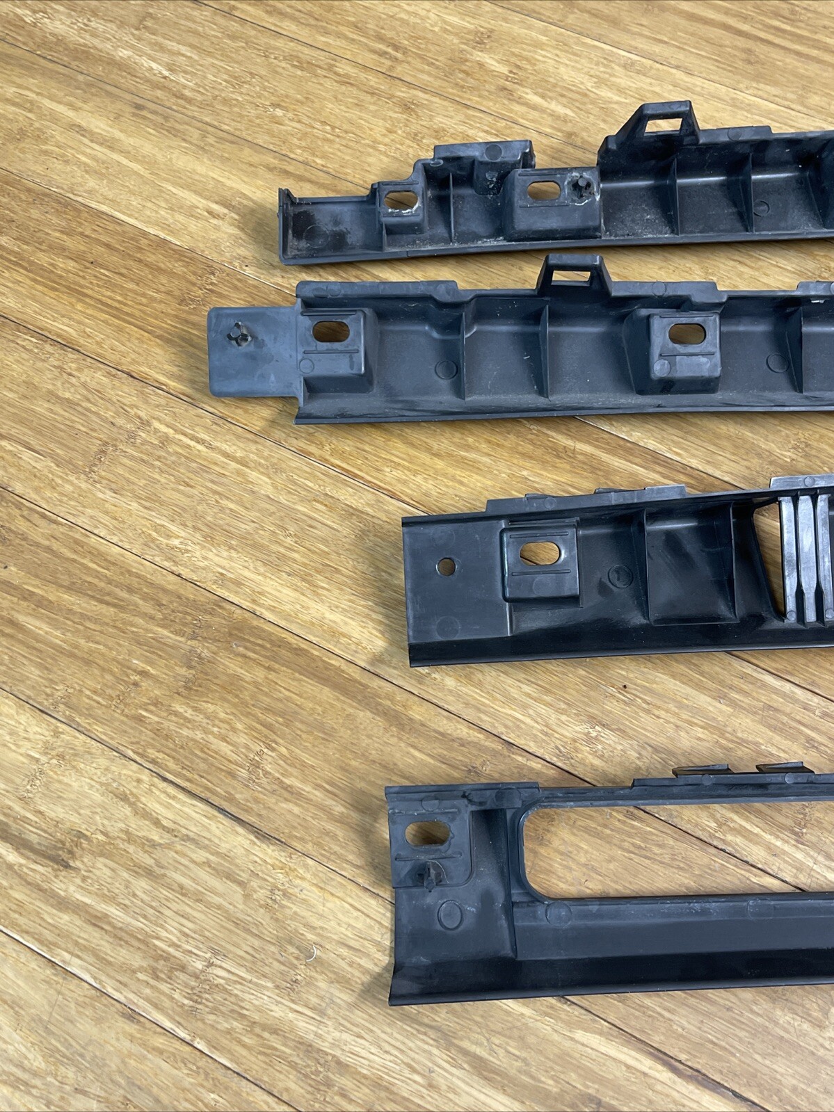 2008-2015 Audi R8 42 Side Skirt Rocker Mount Bracket Set Left & Right OEM