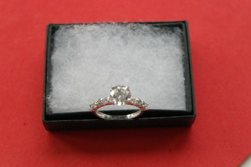 Bonito 14 Quilates Oro Blanco Anillo 1.7G 3.7 Quilate Solitario Diamante Talla N - Imagen 10 de 12