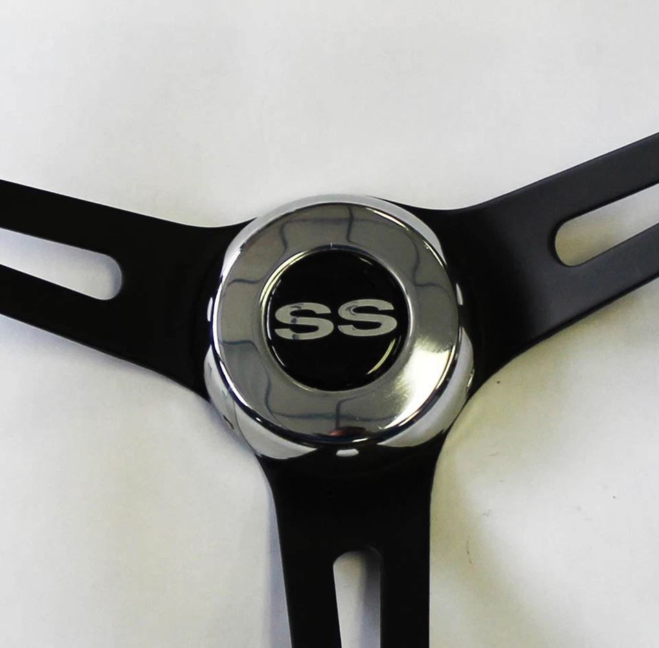 Volante Chevelle Nova Camaro Impala Negro sobre Negro Radios 13 1/2" Tapa SS Foto 2 de 4