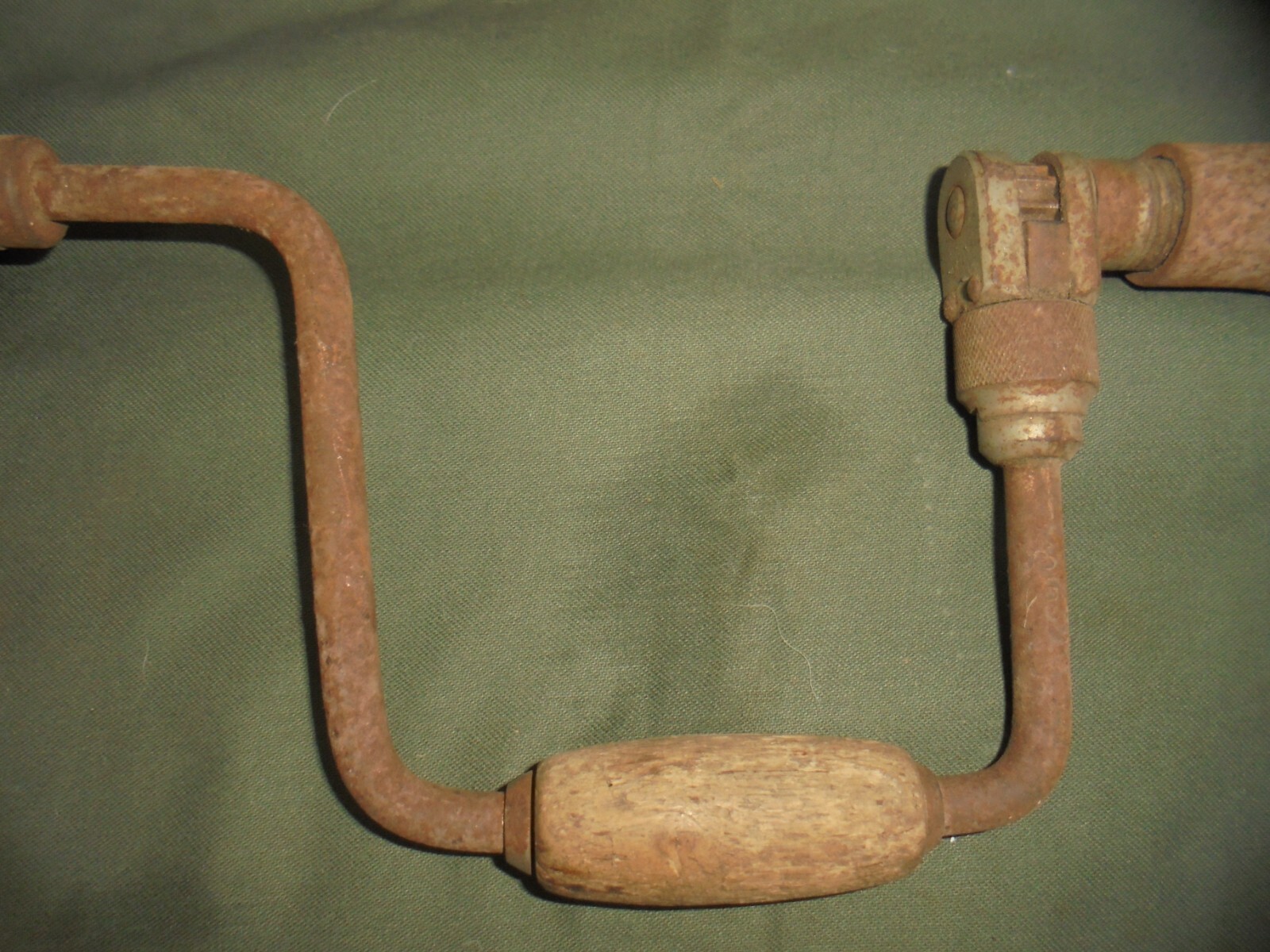 VINTAGE MANUAL HAND CRANK DRILL WITH WOODEN HANDLES eBay