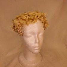 Vintage 40s White Nylon/Velvet Floral Petal Headpice Ladies Hat